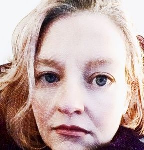 Meet your Posher, Laurie